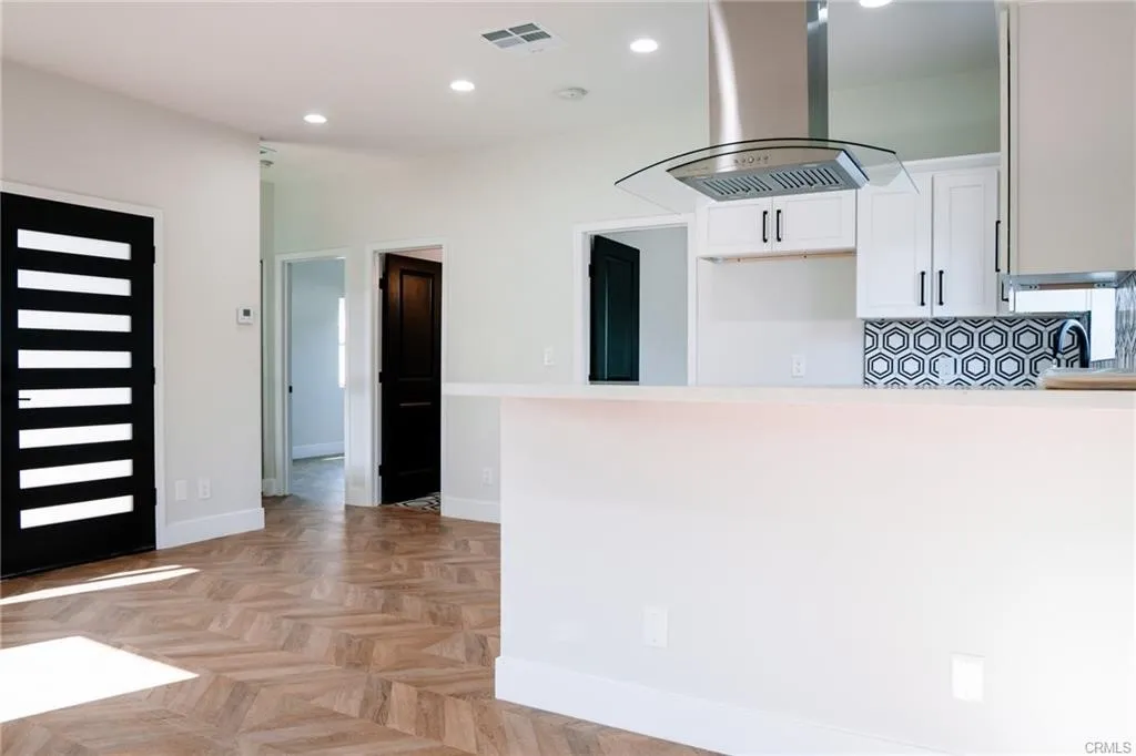 5916 Walnut Avenue, Long Beach, California 90805 home-pic-30